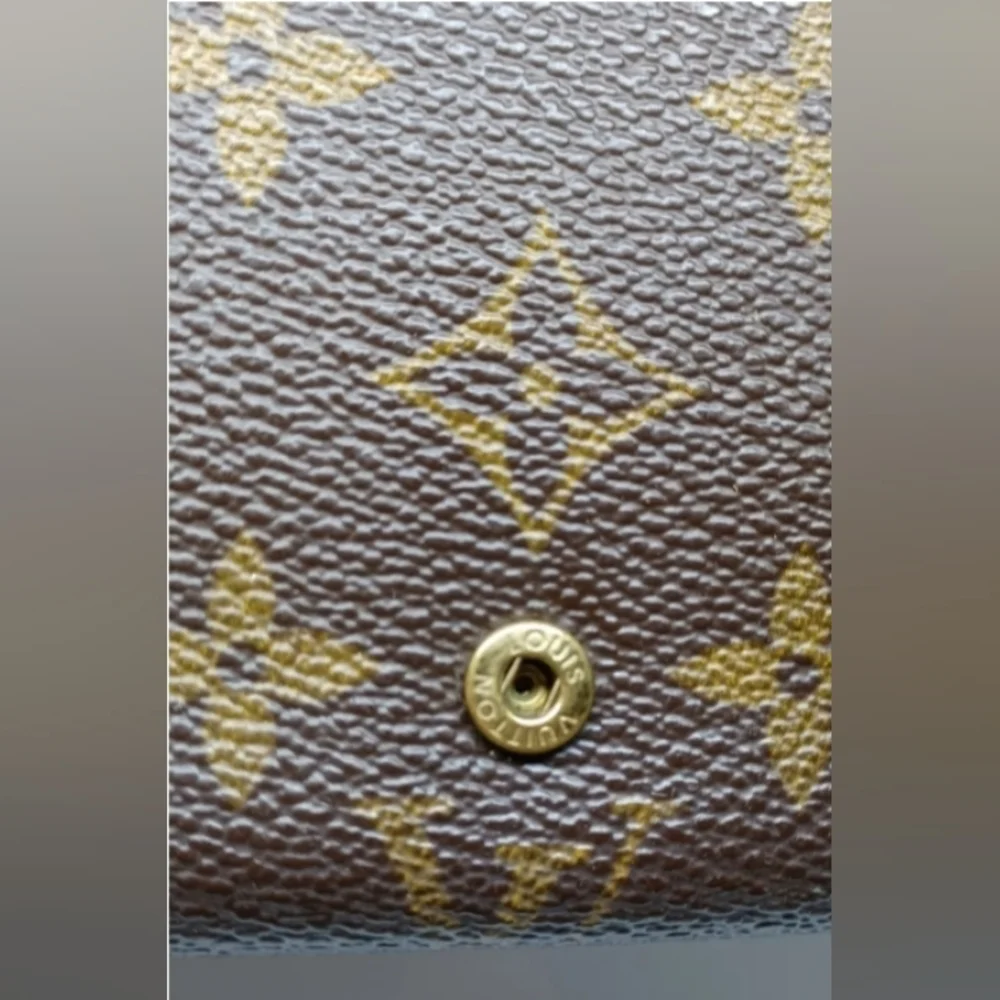 Louis Vuitton wallet - Picture 10 of 14